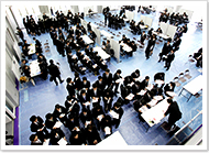 学内合同企業説明会写真