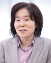 小島 奈津子 教授