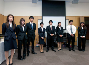 日本パラリンピアンズ協会10周年記念シンポジウム学生サポートの様子４