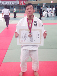 全日本学生柔道体重別選手権大会で66kg3位に入賞