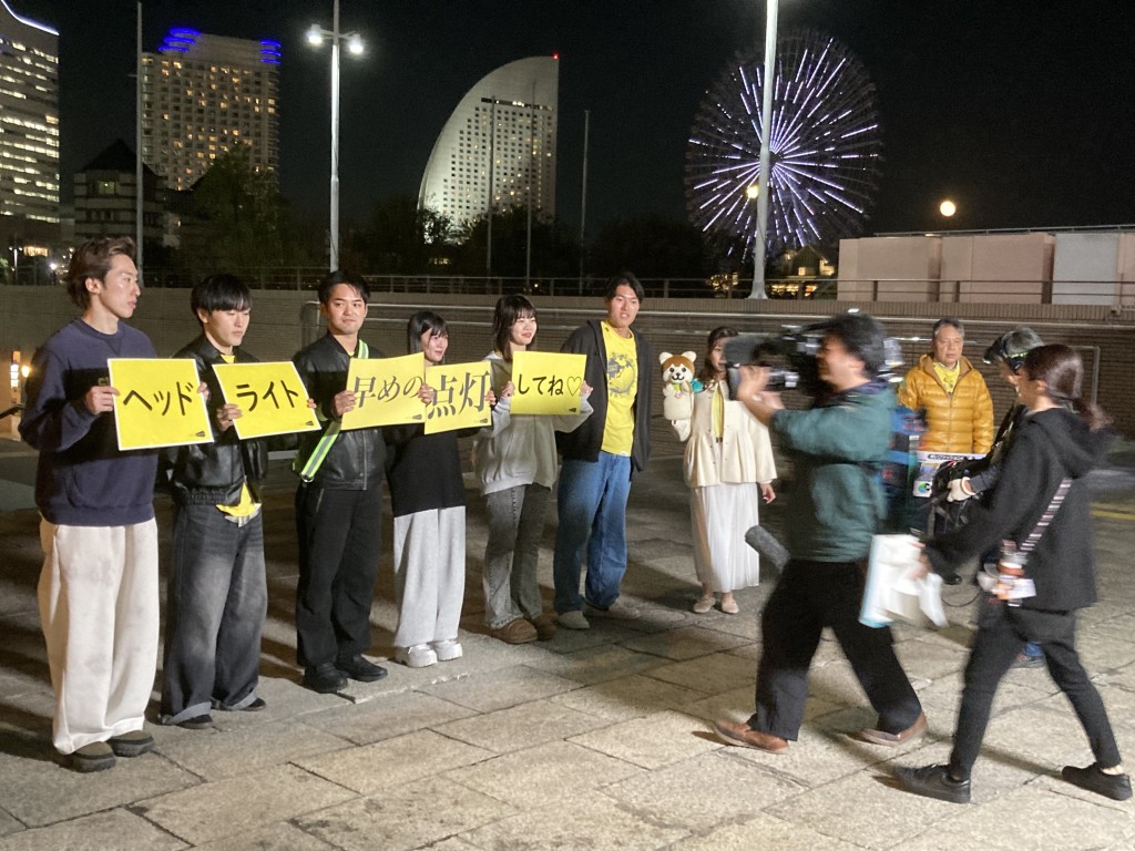 テレビ取材を受ける様子