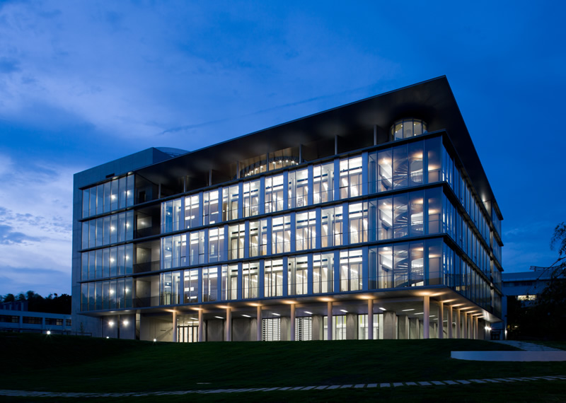 Ⅰ号館外観(夜)